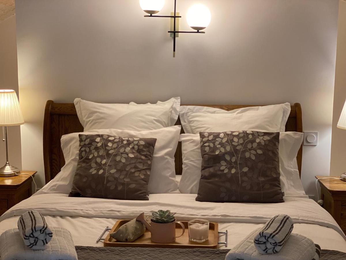 Appartement Avec Piscine Privee Dans Residence Pour 6 Personnes อูเซส ภายนอก รูปภาพ