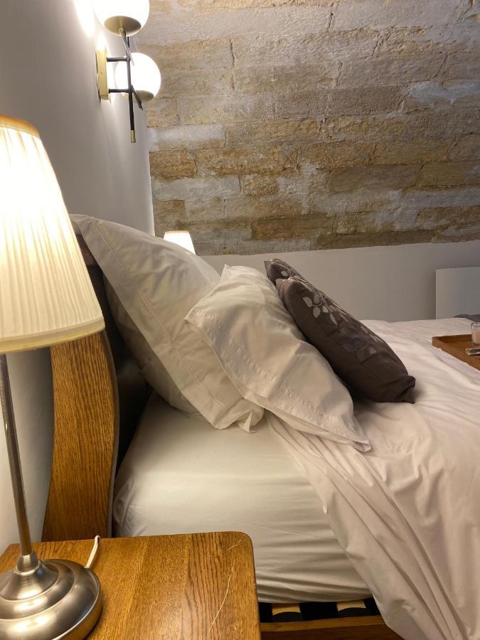 Appartement Avec Piscine Privee Dans Residence Pour 6 Personnes อูเซส ภายนอก รูปภาพ