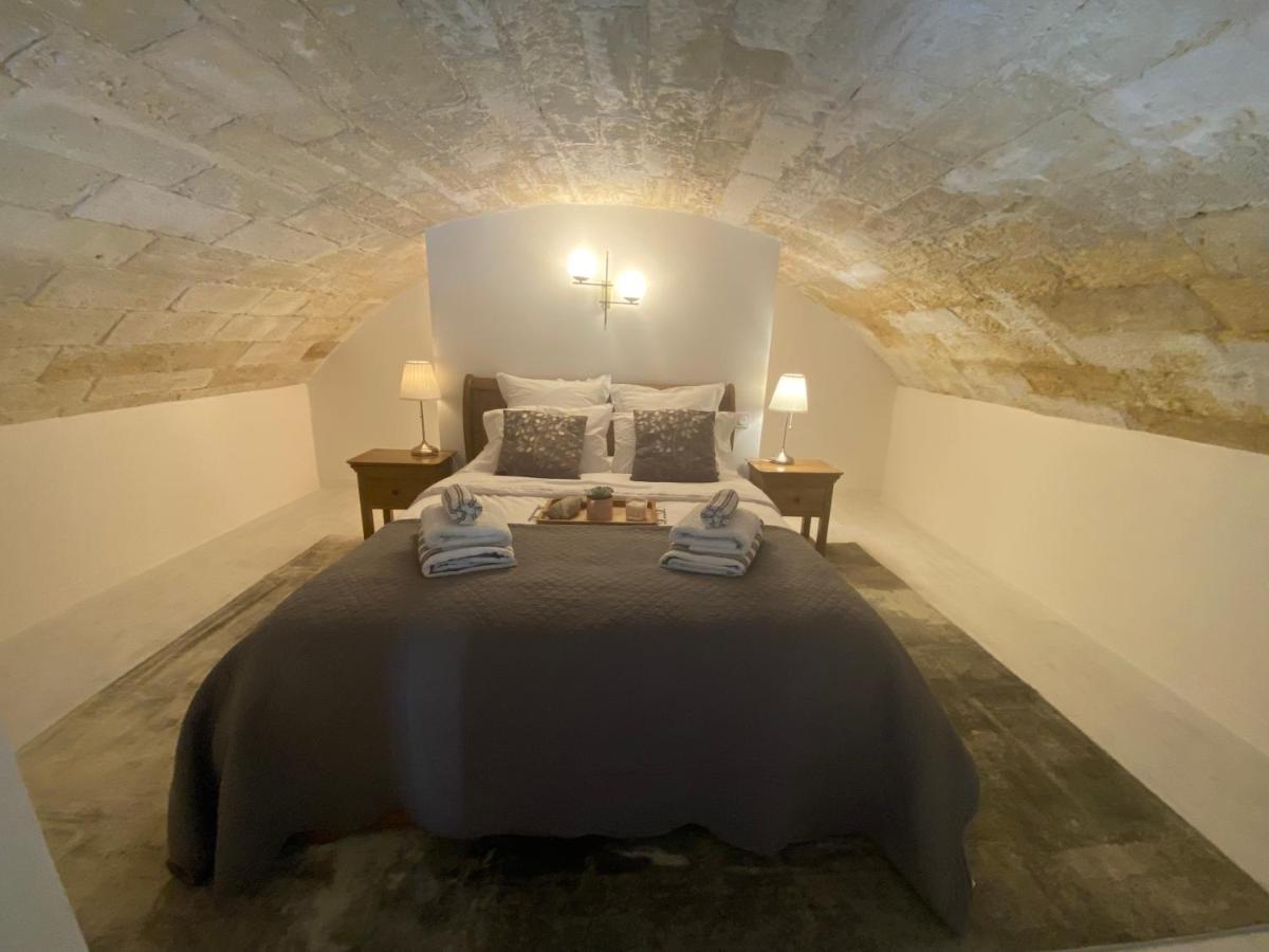 Appartement Avec Piscine Privee Dans Residence Pour 6 Personnes อูเซส ภายนอก รูปภาพ