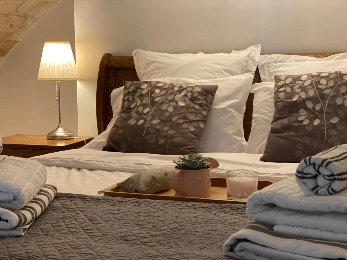 Appartement Avec Piscine Privee Dans Residence Pour 6 Personnes อูเซส ภายนอก รูปภาพ