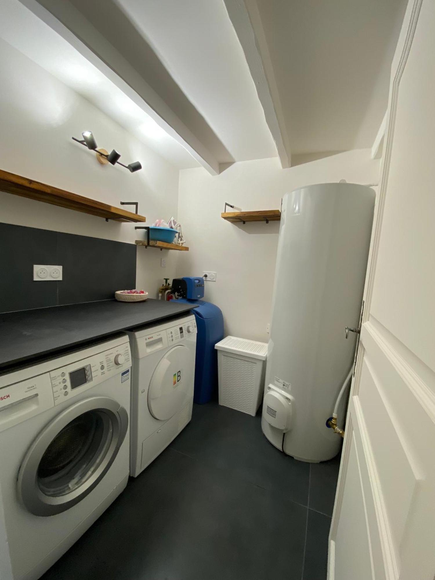 Appartement Avec Piscine Privee Dans Residence Pour 6 Personnes อูเซส ภายนอก รูปภาพ